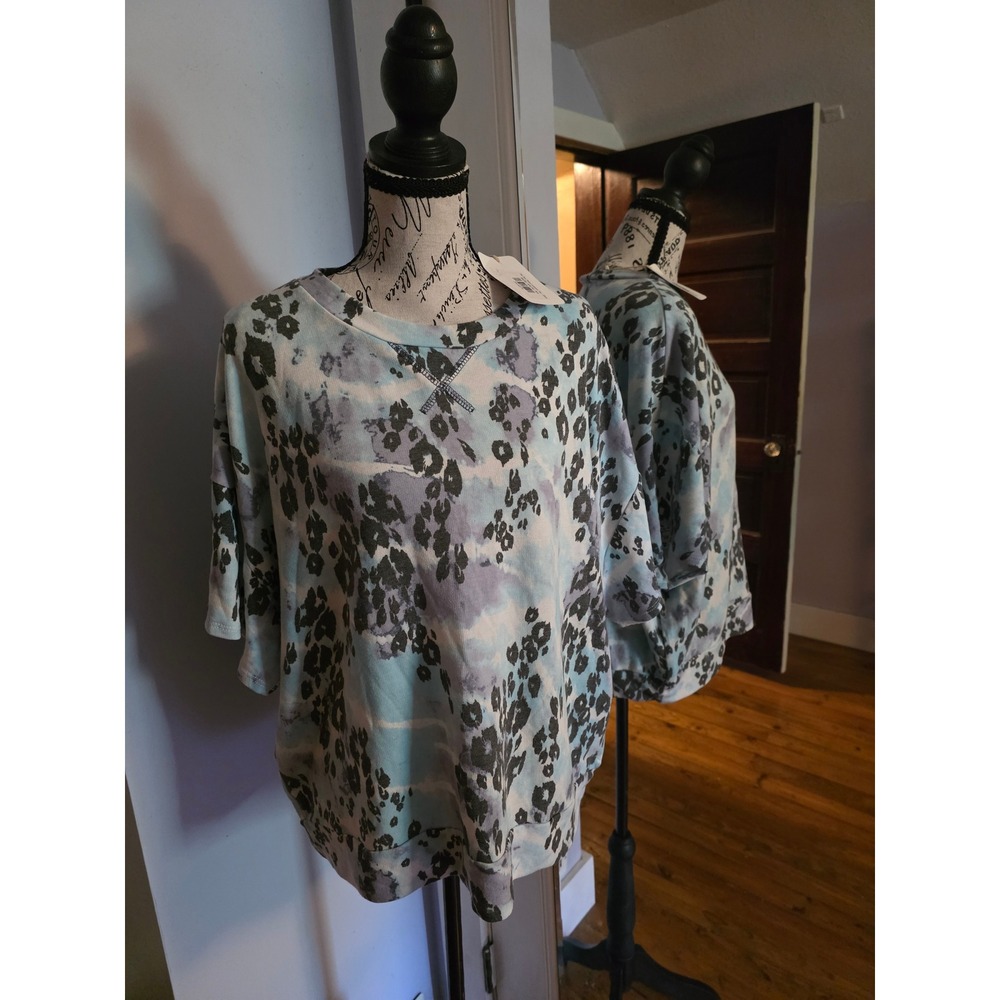 Oddi Tie Dye Skies Leopard Top Blue Animal Print French Terry Sweatshirt M/L